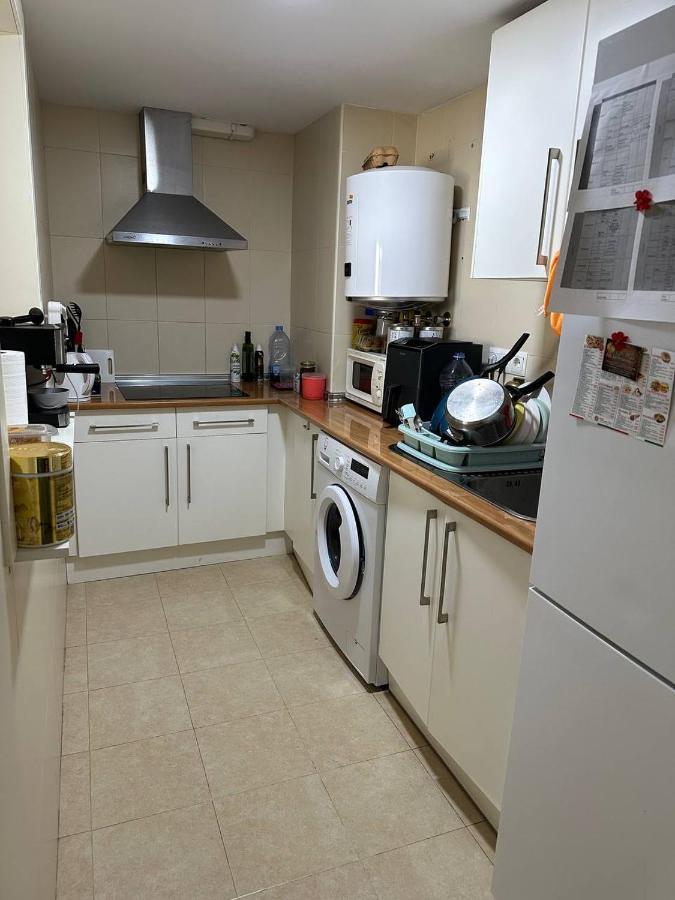 Apartment A / A 4Pax Near The Beach مالقة المظهر الخارجي الصورة